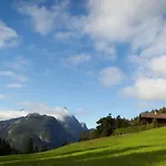 Graebi By Interhome Lägenhet Gstaad